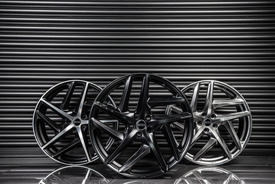 Le SPORT Monoblock Khan de RANGE ROVER DACTYLOGRAPHIENT à 52 roues forgées par RS 23&quot;